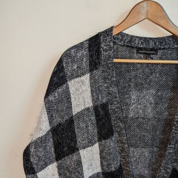 𝅺BANANA REPUBLIC Buffalo Check Black & White Wool Sweater/Cape Cardigan S… - Picture 3 of 12